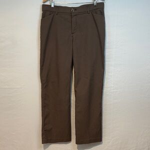 NWOT Lee Women’s  Relaxed Fit Trouser Size 14 Medium